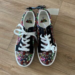 Super Mario Ground Up Canvas Lace-Up Sneaker Shoes Unisex Size 6 NWT